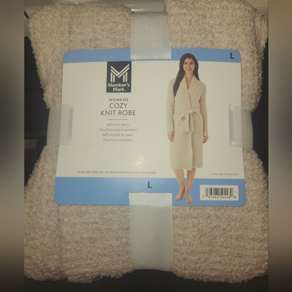 Elegant Cream Women's Knit Robe - Picture 7 of 9